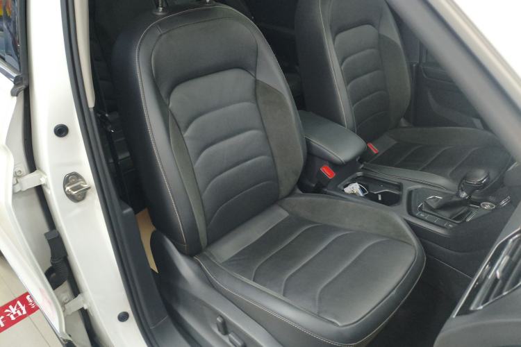 Used Volkswagen Tiguan L 2021 330TSI Automatic Two-Wheel Drive Smart Edition Right Front Seat