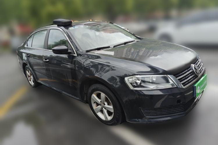 Used Volkswagen Lavida 2013 Revised Classic 1.6L Automatic Fashion Edition Front Right 45 Deg