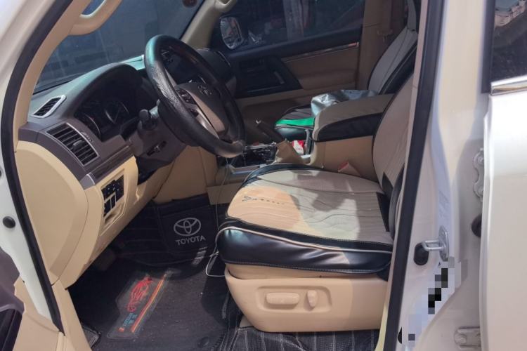 Used Toyota Land Cruiser 
