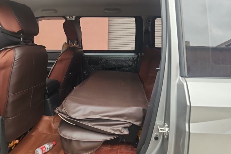 Used Wuling Hongguang PLUS 2019 1.5T Manual Standard Edition 5 Seats Left Rear Seat