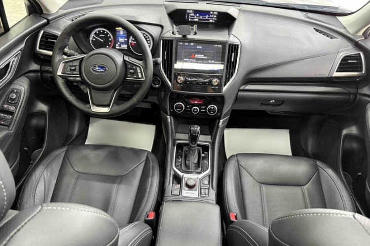 Used Subaru Forester 2019 2.0i Luxury Edition EyeSight Interior 6