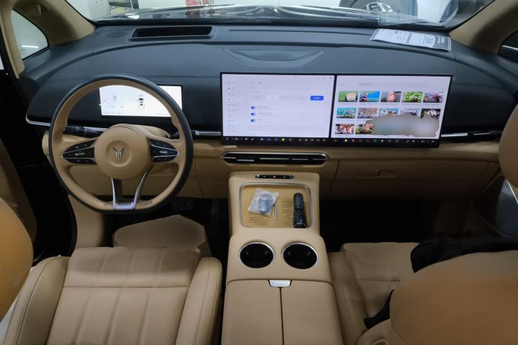 Used VOYAH Dream 2025 PHEV Four-Wheel-Drive Flagship Kunpeng Edition
