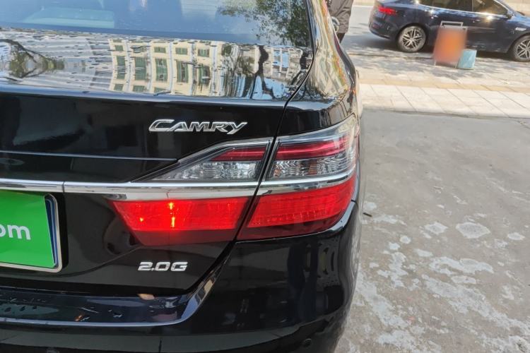 Used Toyota Camry 2016 2.0G 10th Anniversary Leading Edition
