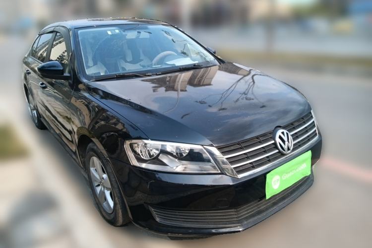 Used Volkswagen Lavida 2013 Revised Classic 1.6L Automatic Fashion Edition Front Right 45 Deg