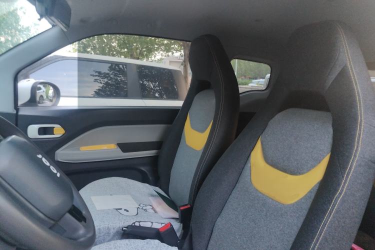 Used Chery QQ Ice Cream 2022 120km Milkshake Phosphate Lithium-Iron
