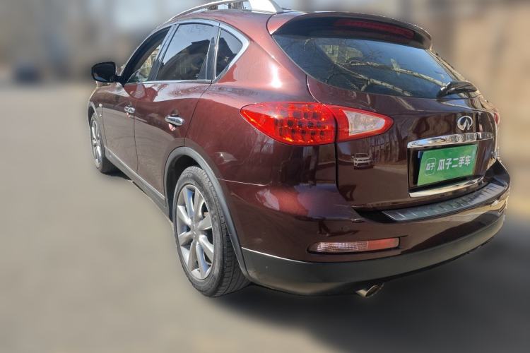 Used Infiniti QX50 2013 2.5L Two-Wheel-Drive Elegant Edition