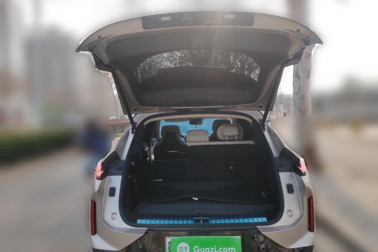 Used Lynk & Co 08 EM-P 2025 245km Ultra-Long Range Halo Trunk