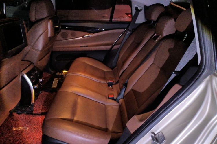 Used BMW 5 Series GT 2010 535i Luxury Edition Left Rear Seat