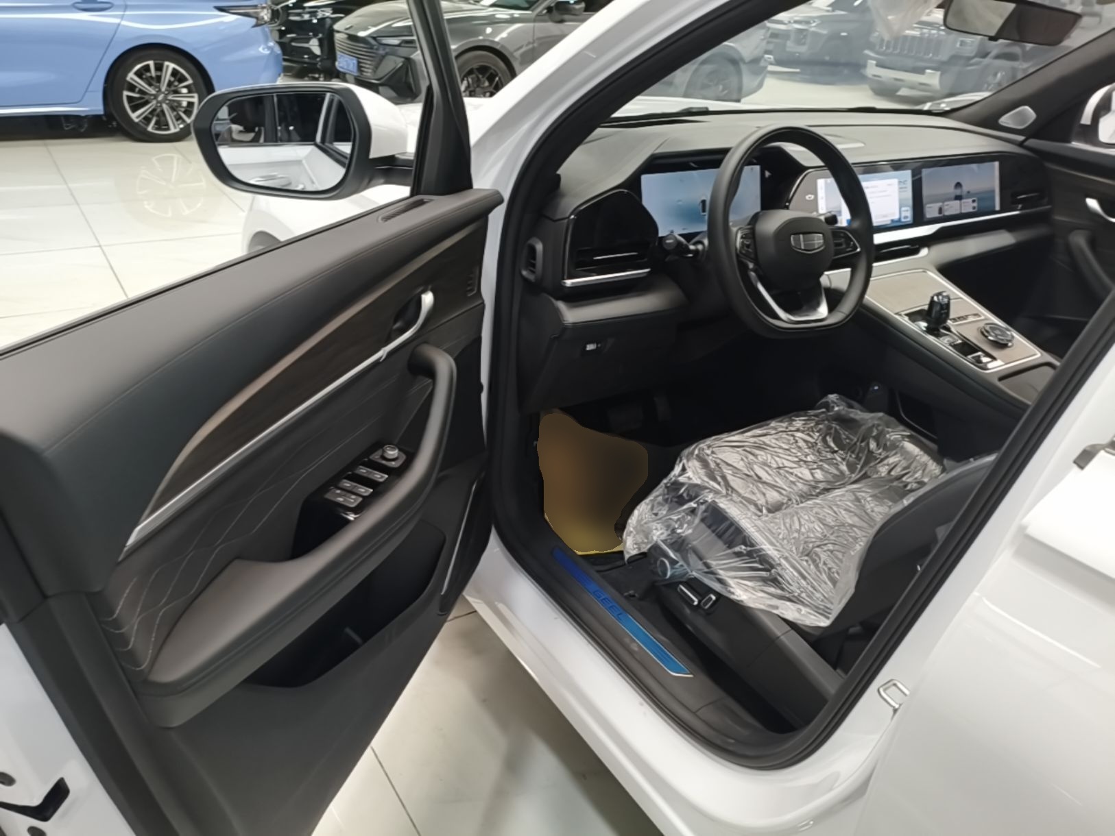 Geely Auto Monjaro L 2025 Dongfang Yao 2.0TD Automatic Jinzhao Edition — снимка 18