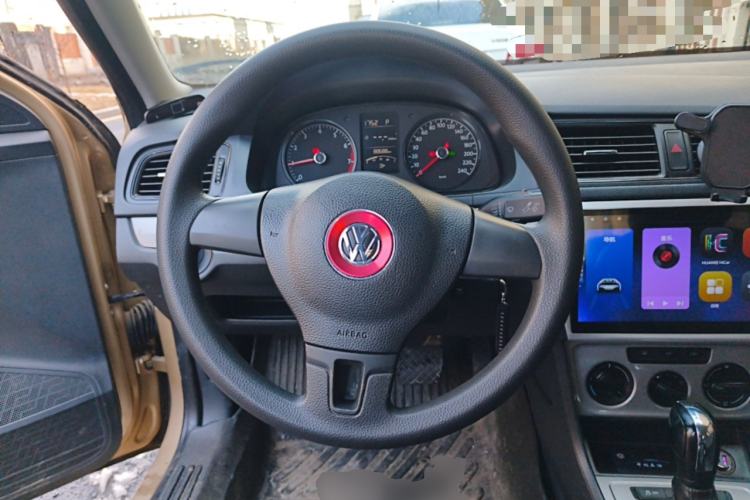 Used Volkswagen Lavida 2013 Revised Classic 1.6L Automatic Fashion Edition
