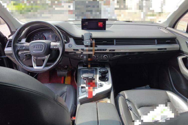 Used Audi Q7 
