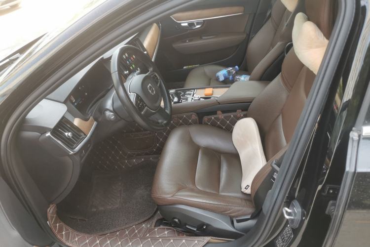 Used Volvo S90 2022 B5 Zhiyi Luxury Edition
