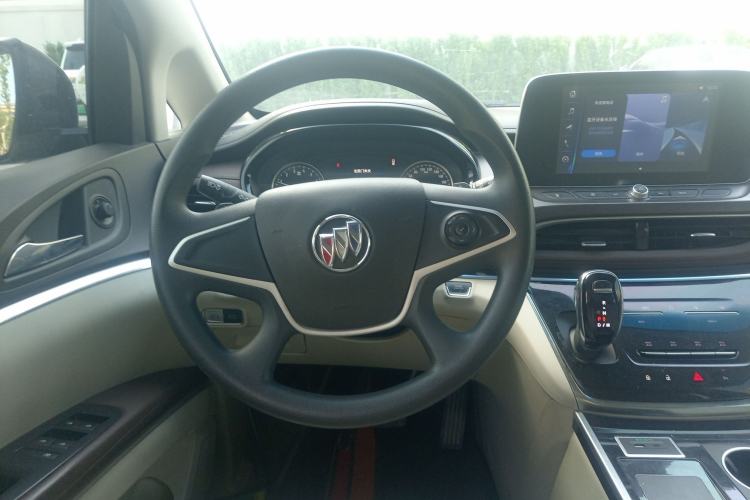 Used Buick GL8 2023 Land Executive Class Comfort Model