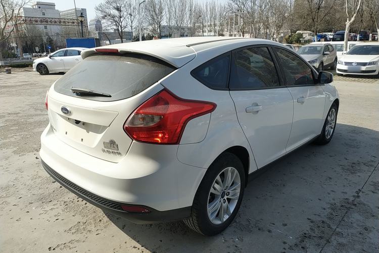 Used Ford Focus 2015 Hatchback 1.6L Manual Fashion Edition
