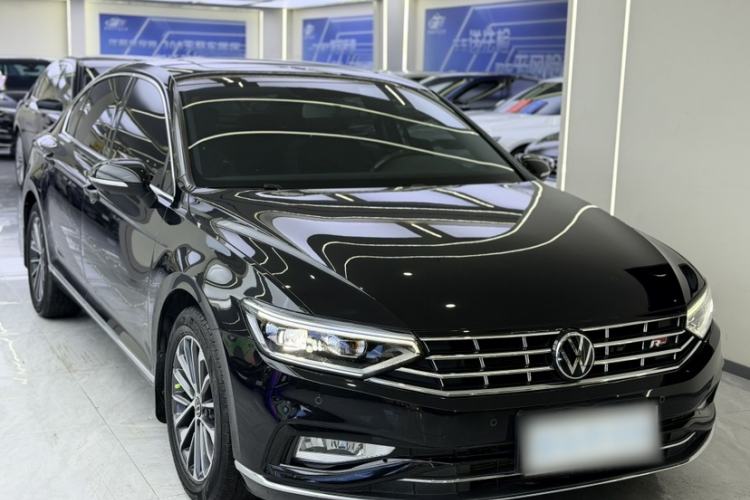 Used Volkswagen Magotan 2020 280TSI DSG Comfort Edition Exterior 2