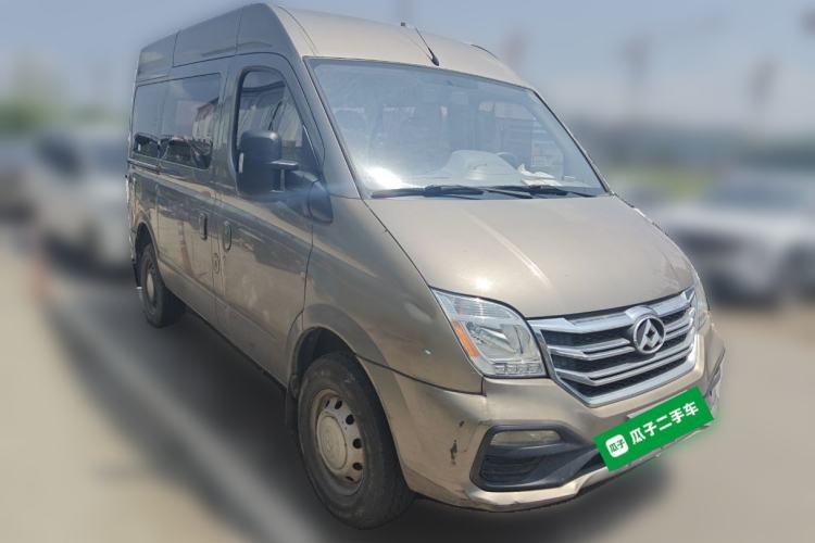 Used SAIC MAXUS Xintu V80 2018 2.5T AMT Elite Edition Short Wheelbase Mid-Roof Design 5-6 Seater Front Right 45 Deg