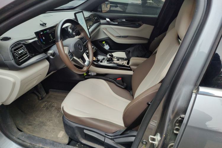 Used BYD Qin PLUS 2024 HONOR Edition DM-i 55KM Leading Model
