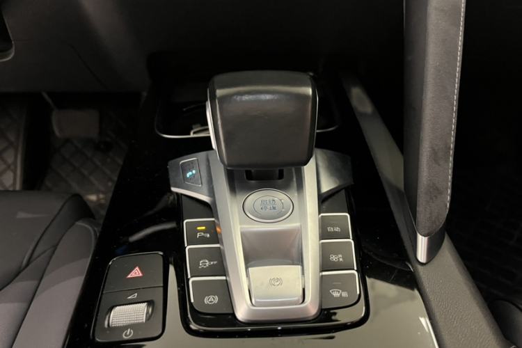 Used BYD Song Pro New Energy 2019 DM 1.5T Four-Wheel Drive Performance Edition Deluxe Model Interior 1