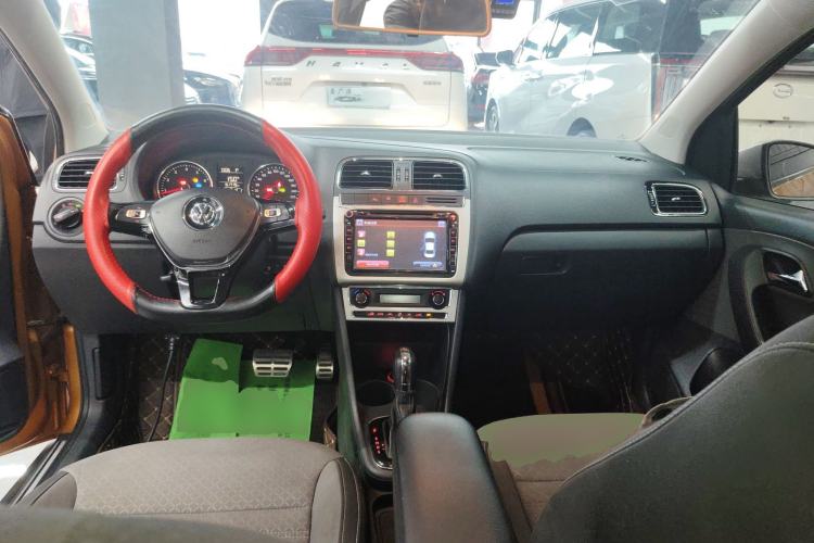 Used Volkswagen Polo 2014 1.6L Cross Polo Automatic
