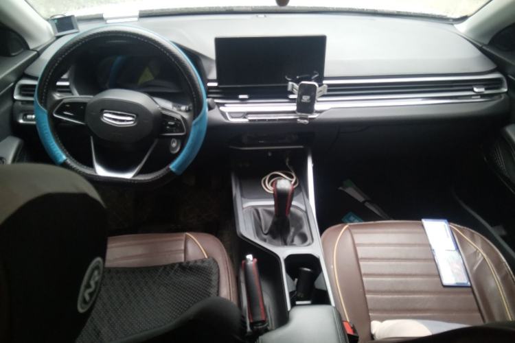 Used Geely Auto Emgrand 2022 4th Generation 1.5L Manual Elite Model Center Console