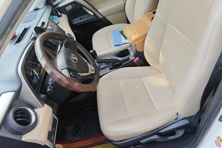 Used Toyota RAV4 2013 2.0L CVT Two-Wheel Drive Urban Edition
