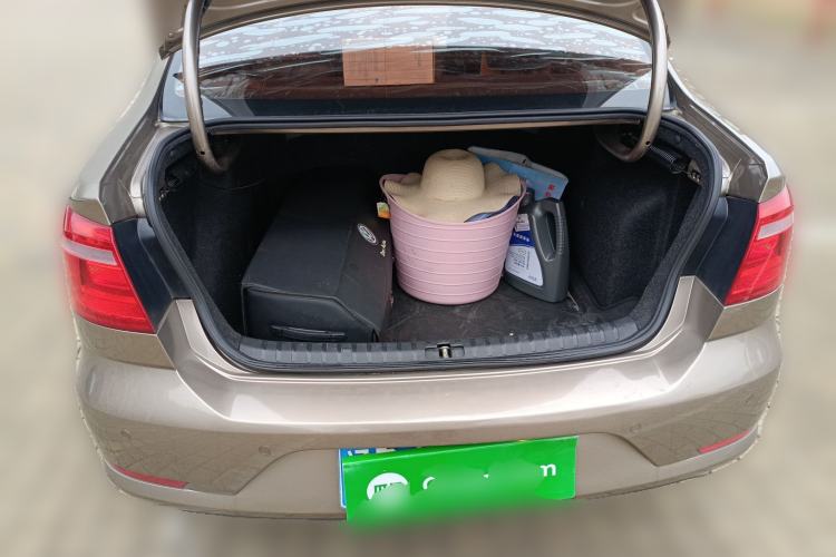 Used Volkswagen Bora 2014 1.6L Automatic Fashion Model
