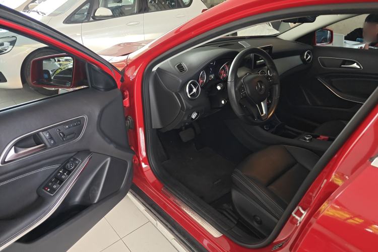 Used Mercedes-Benz GLA 2015 GLA 200 Fashion Model Driver Seat