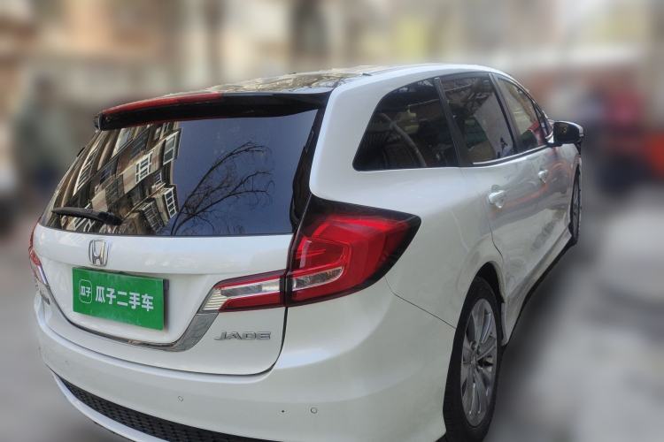 Used Honda Jade 2017 1.8L automatic Comfort version 5 seats
