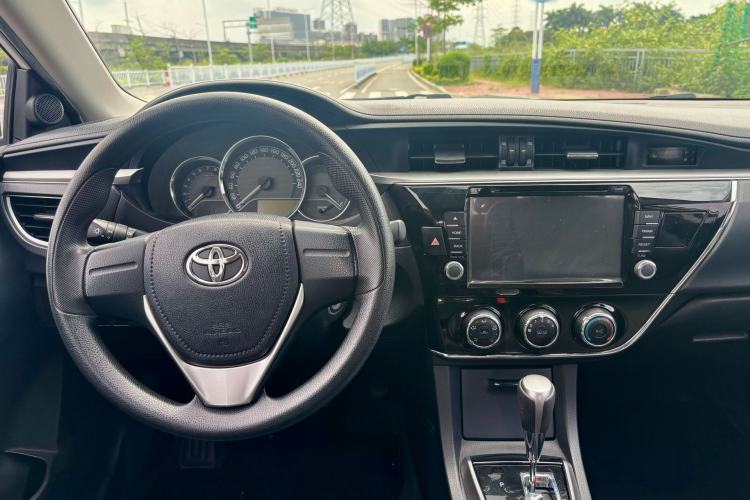 Used Toyota Corolla 2014 1.6L CVT GL Interior 3