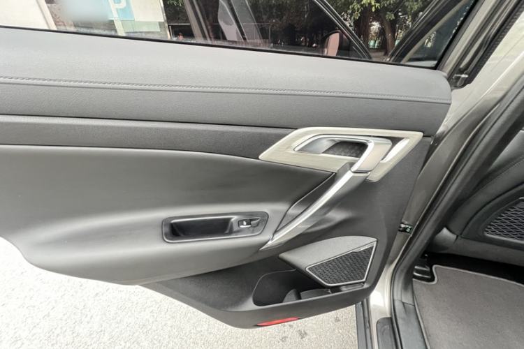 Used Geely Auto Emgrand X7 Sport 2018 1.8TD Automatic Two-Wheel Drive Zhiya Model