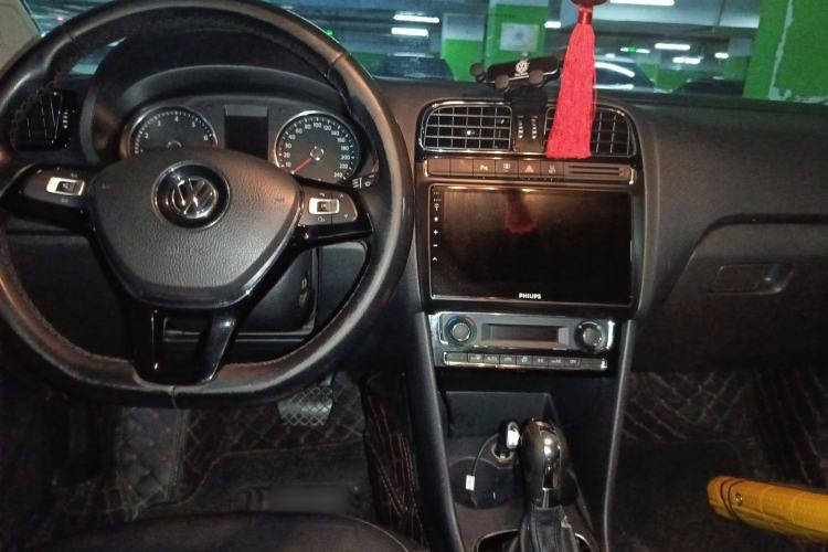 Used Volkswagen Polo 2014 1.4L Automatic Luxury Edition
