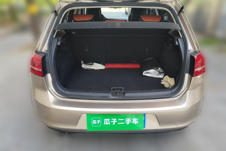 Used Volkswagen Golf 2016 230TSI Automatic Luxury Version Trunk