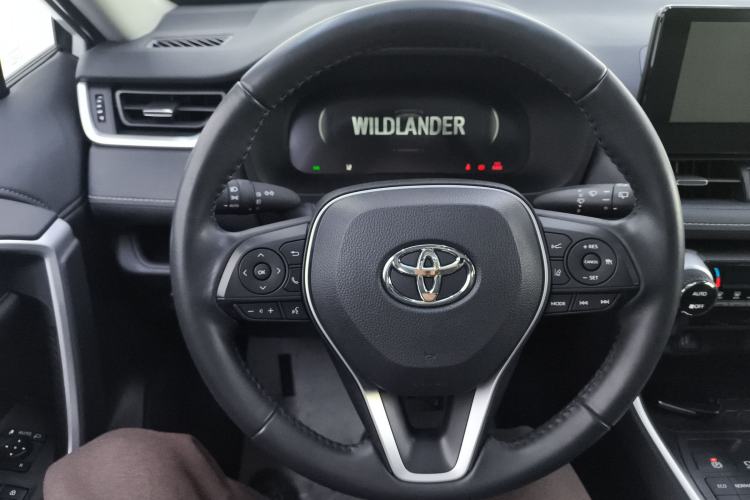 Used Toyota Wildlander 2023 2.0L CVT Four-Wheel Drive Luxury PLUS Edition
