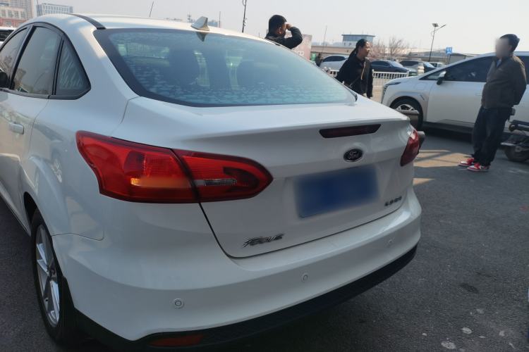 Used Ford Focus 2017 Sedan 1.6L Automatic Fashion Edition Smart Drive Version
