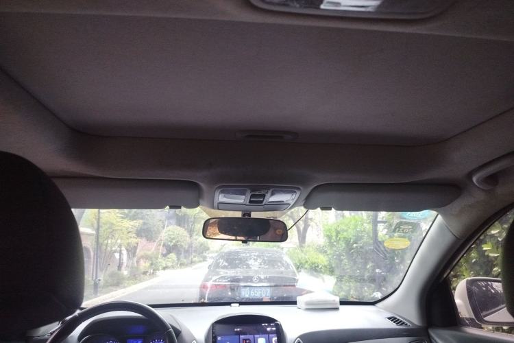 Used Hyundai ix35 2013 2.0L Automatic Two-Wheel Drive Smart GLS China IV Standard