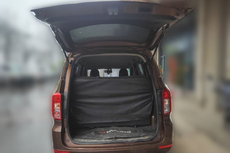 Used Wuling Hongguang 2019 1.5L S Basic Version China VI Standard LAR
