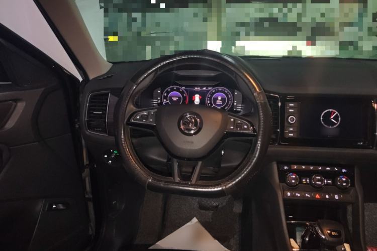 Used Skoda Kodiaq 2019 Facelifted TSI330 7-Seater Two-Wheel-Drive Luxury Enjoyment Edition China VI Standard Steering Wheel
