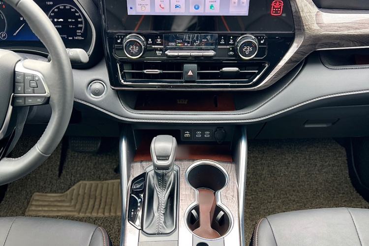 Used Toyota Crown Kluger 2024 2.5L HEV Four-Wheel Drive Luxury Edition