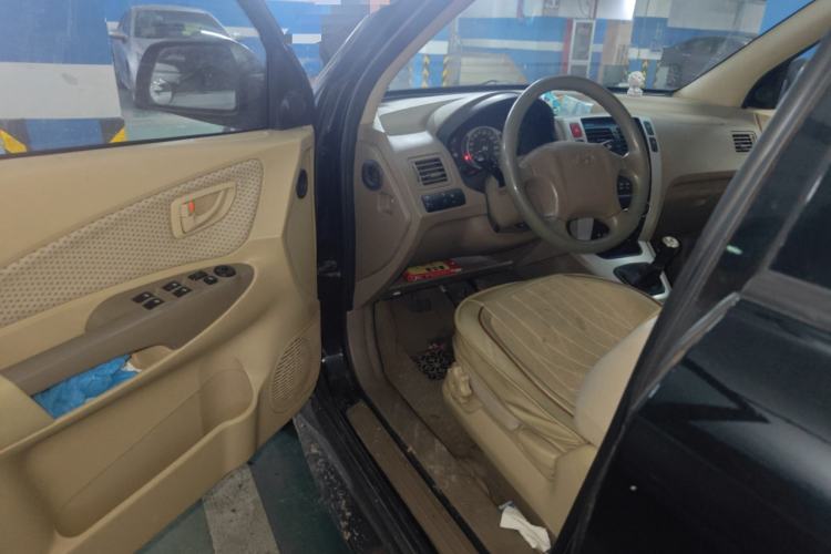 Used Hyundai Tucson 2013 2.0L Manual Two-Wheel Drive Fashion Edition