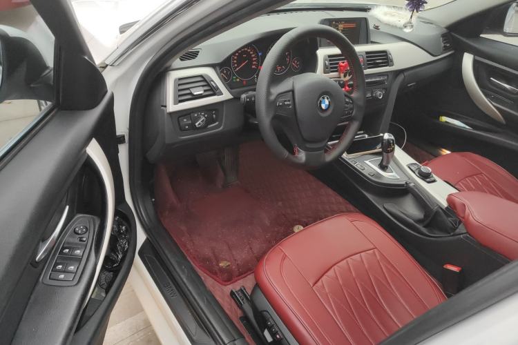 Used BMW 3 Series 2015 316Li Fashion Model

