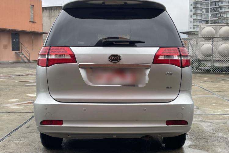 Used BYD M6 2013 2.4L Manual Luxury Model
