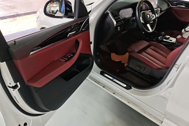 Used BMW X3 2023 xDrive25i M Sport Package Driver Seat