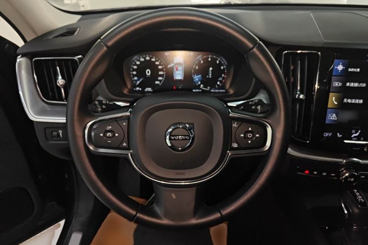 Used Volvo XC60 2019 T5 4x4 Zhiyuan Edition China VI Standard Steering Wheel