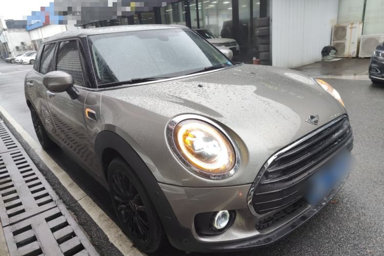 Used MINI Clubman 2019 1.5T ONE Front Right 45 Deg