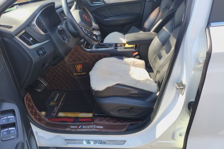 Used Roewe RX5 2016 20T Two-Wheel Drive Automatic Internet Smart Edition
