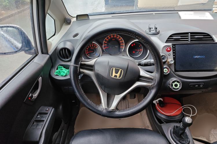 Used Honda Fit 2008 1.3L manual comfort version