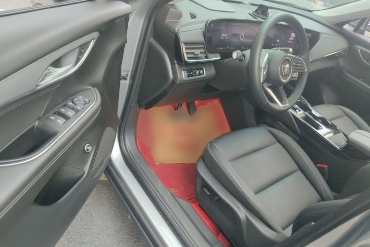 Used Buick Envision 2025 25T Entry-Grade Platinum Edition Driver Seat