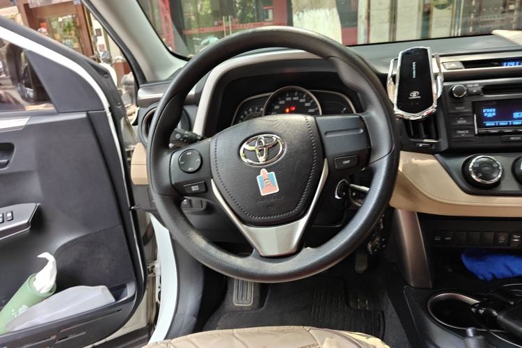 Used Toyota RAV4 2016 2.0L CVT Two-Wheel Drive Urban Edition China V Standard