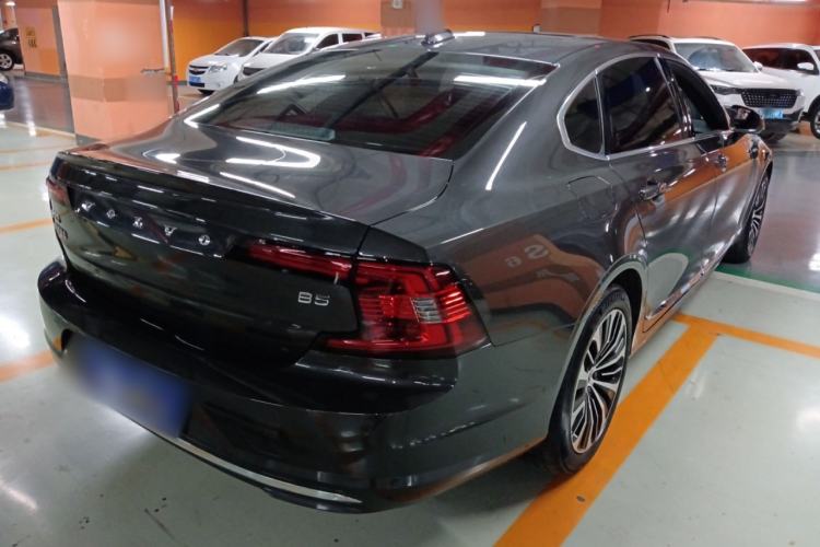 Used Volvo S90 2024 B5 Zhiyi Luxury Edition
