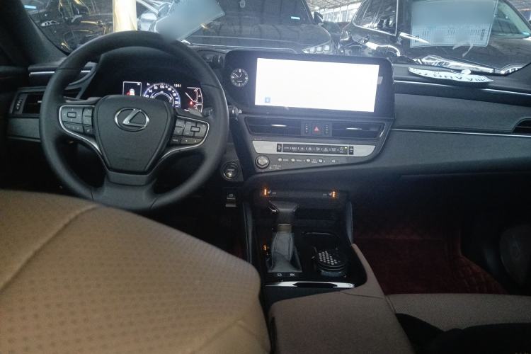 Used Lexus ES 2022 300h Excellence Edition